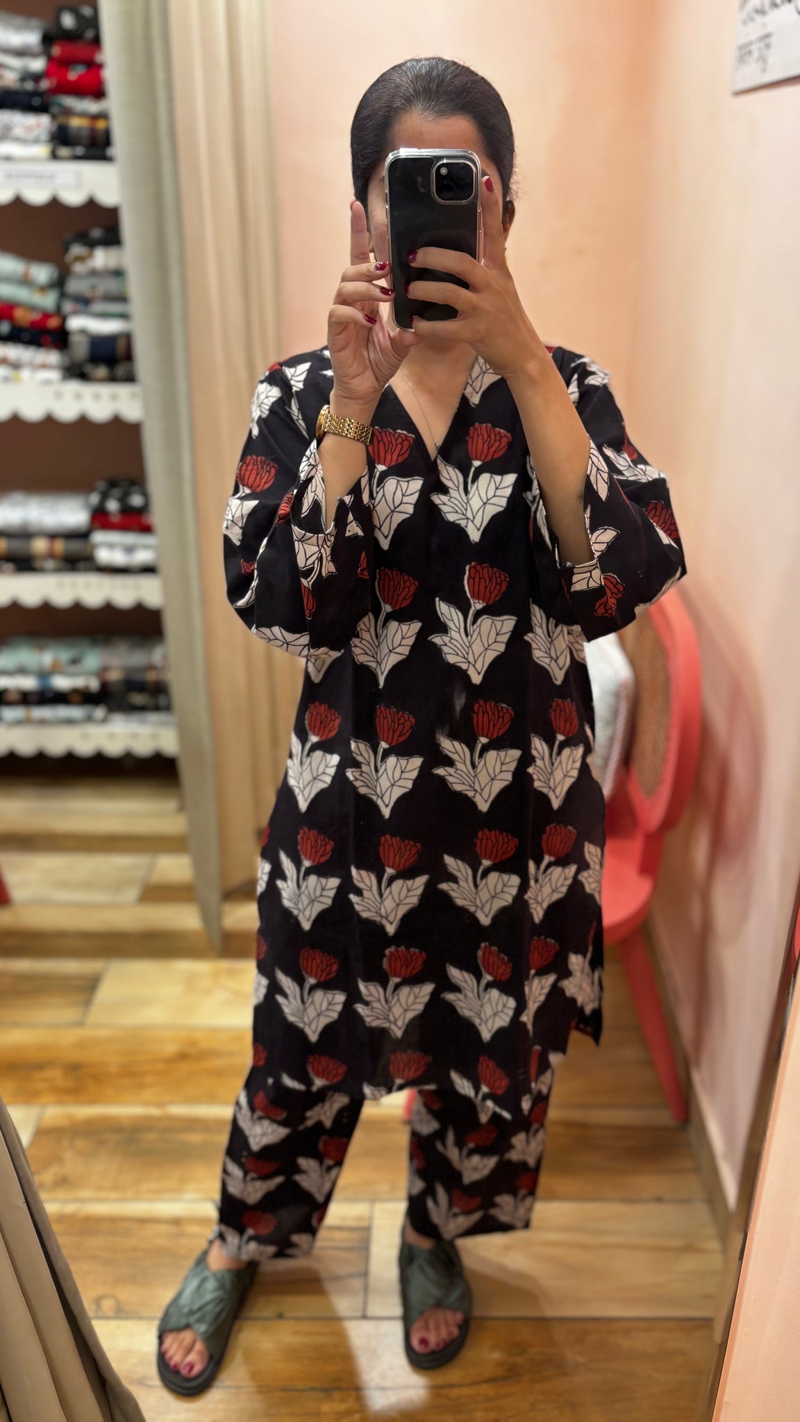 Tabassum Rozana Set
